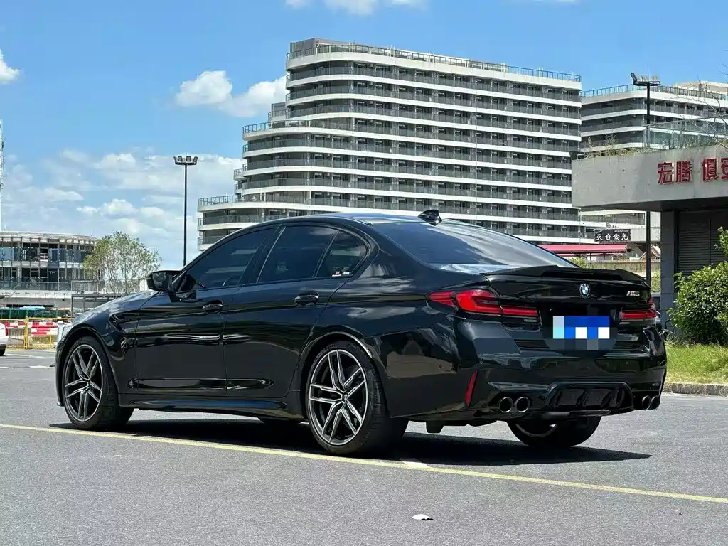 BMW M5 2021