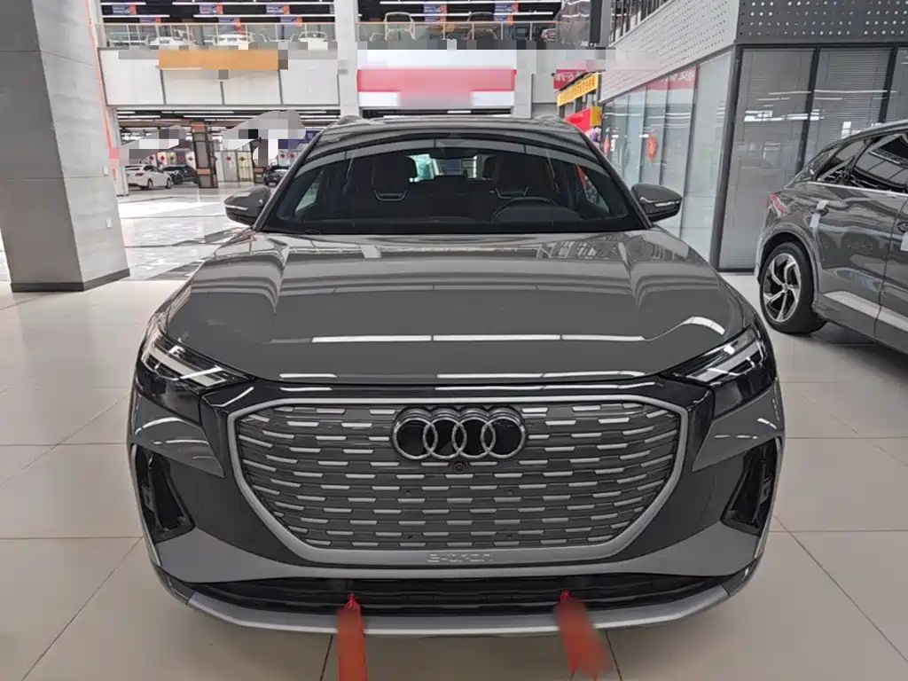 Audi Q4 e-tron 2024
