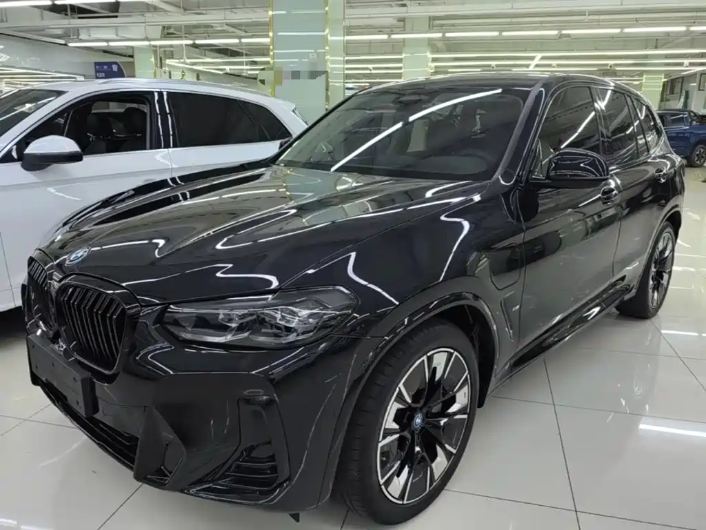 BMW iX3 2024