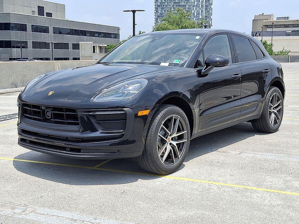 Porsche Macan 2025