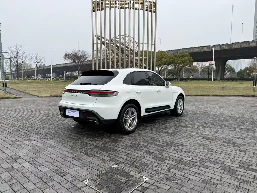 Porsche Macan 2024