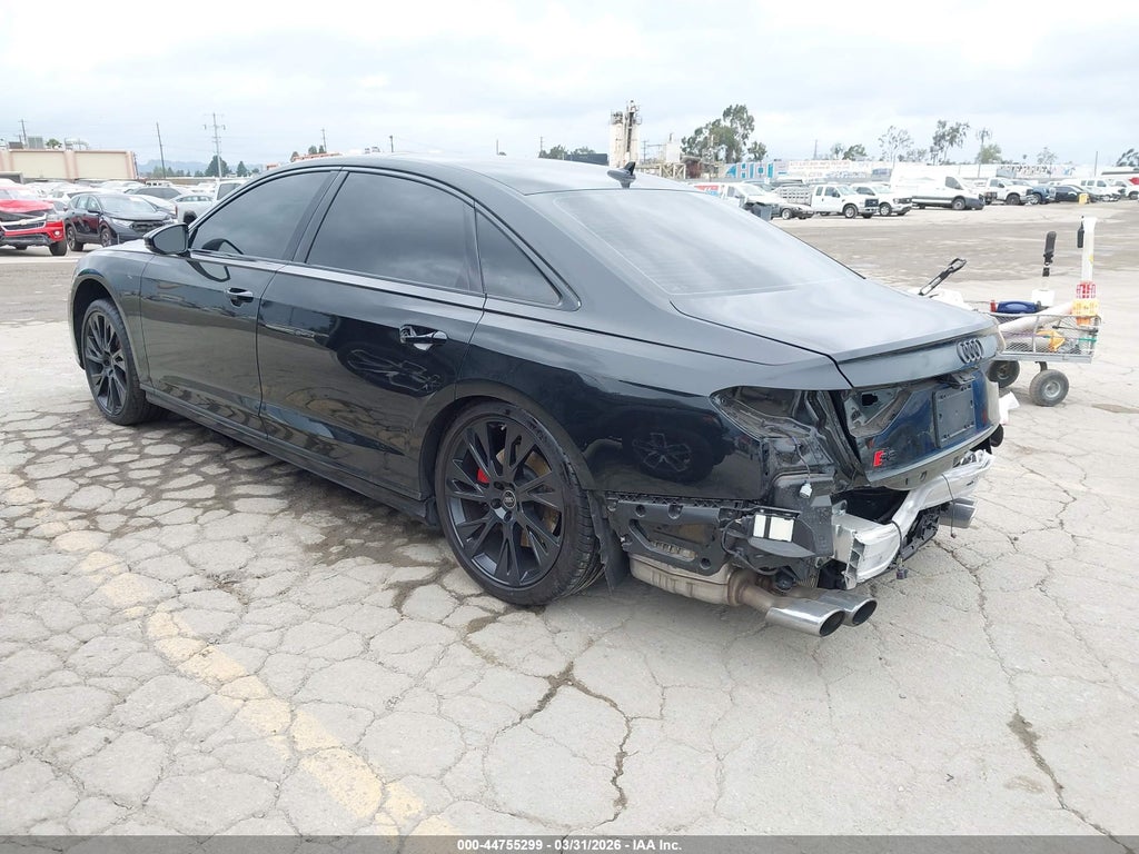 Audi S8 2025