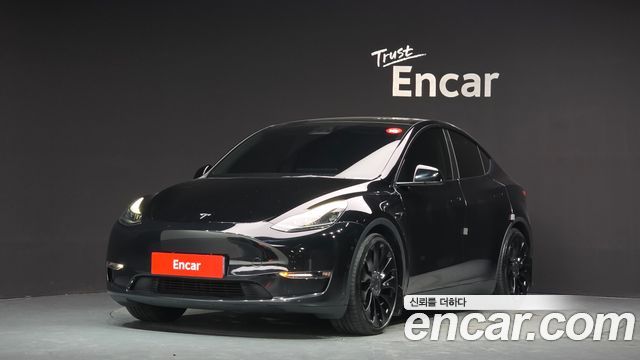 Tesla Model Y 2023
