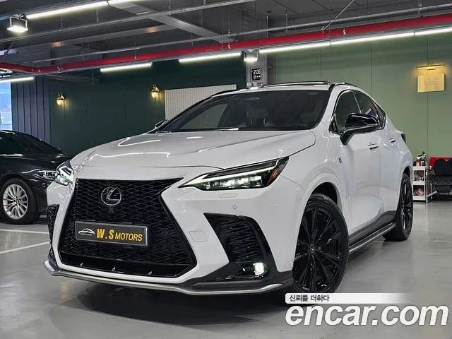 Lexus NX 2023