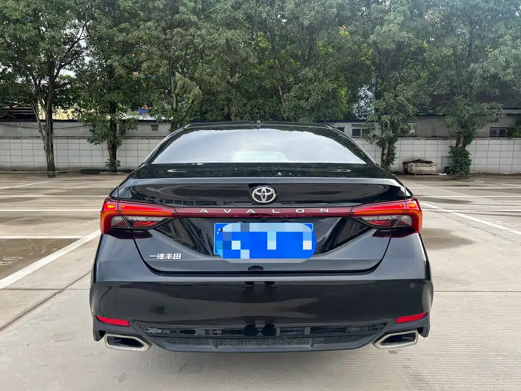 Toyota Avalon 2022