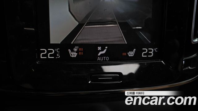 Volvo XC40 2021