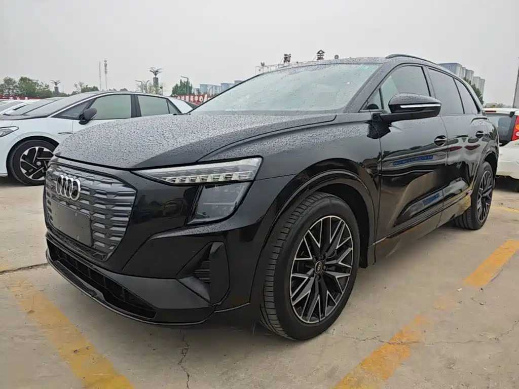 Audi Q5 e-tron 2023