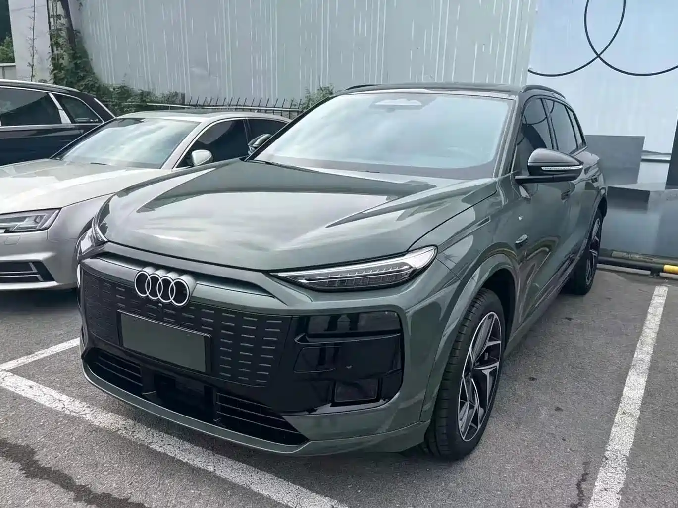 Audi e-tron 2025