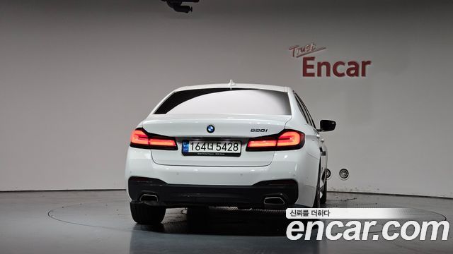 BMW 5 серии 2021