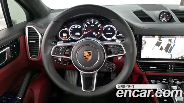 Porsche Cayenne 2021