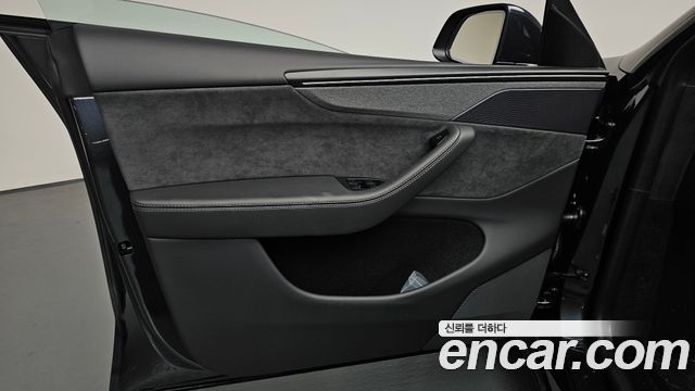 Tesla Model Y 2026