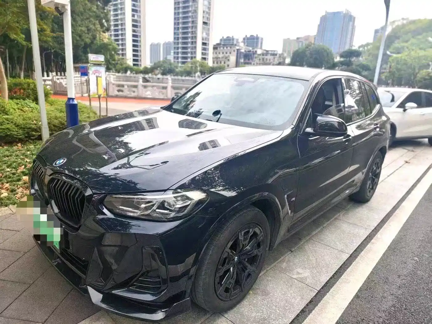 BMW iX3 2024