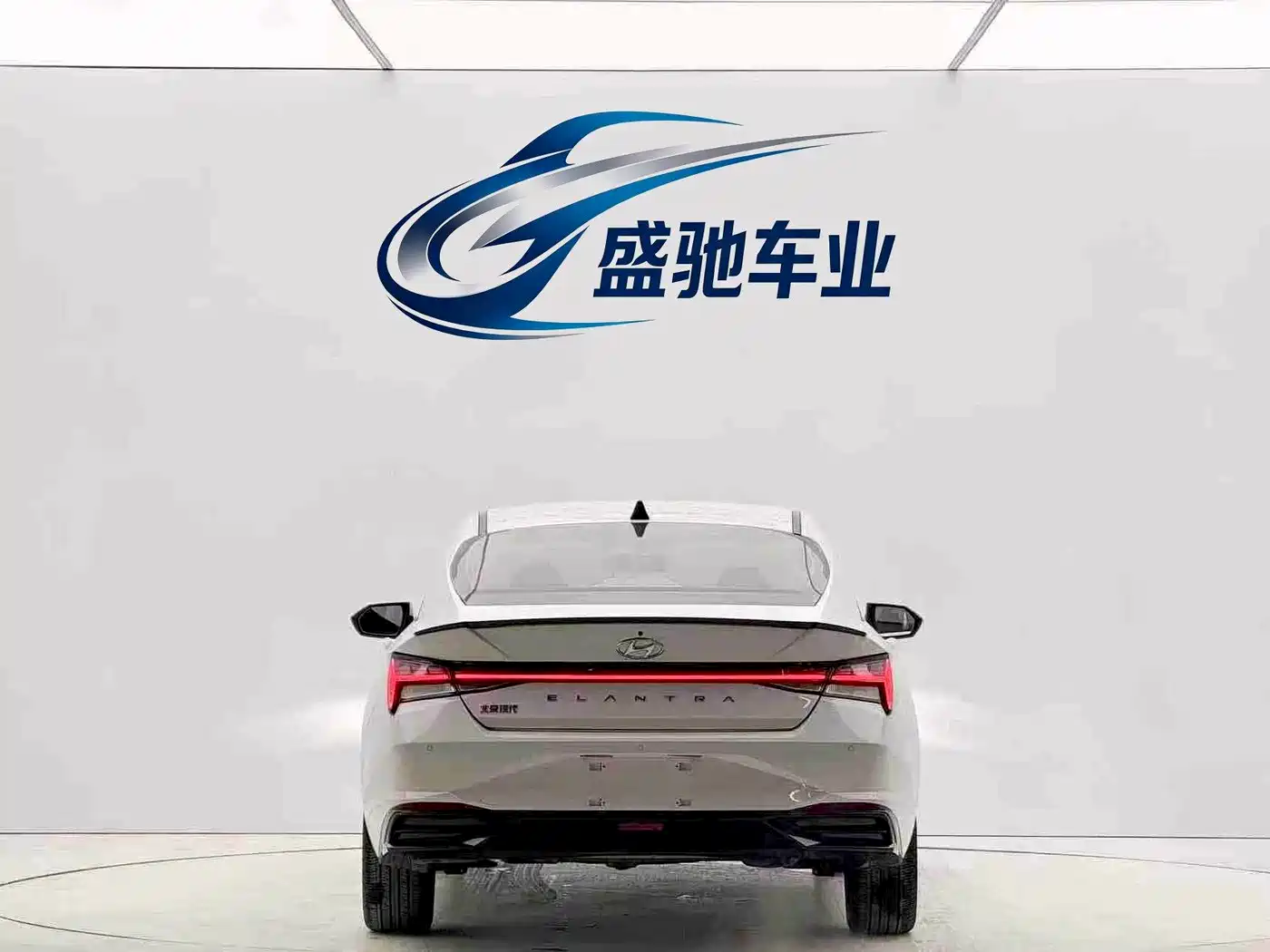 Hyundai Elantra 2022