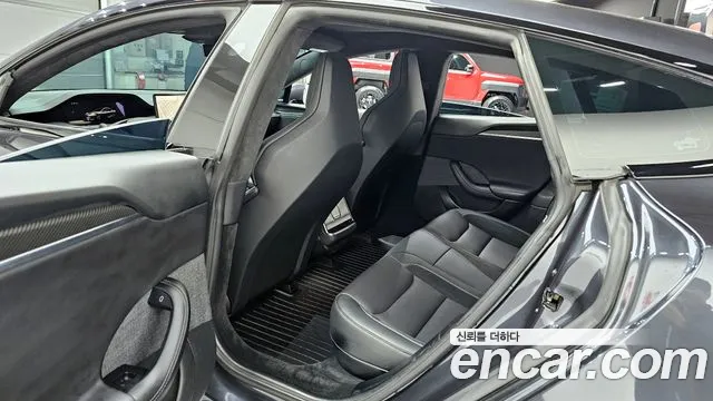 Tesla Model S 2024