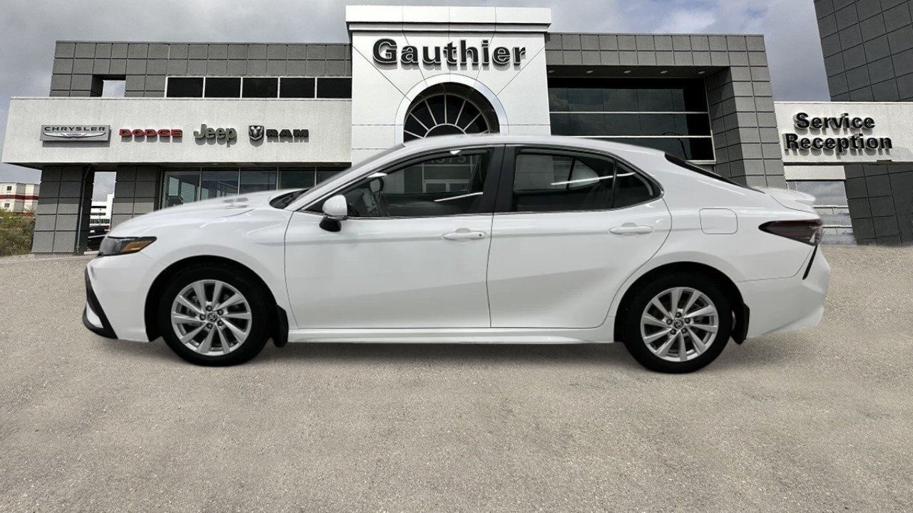 Toyota Camry 2023