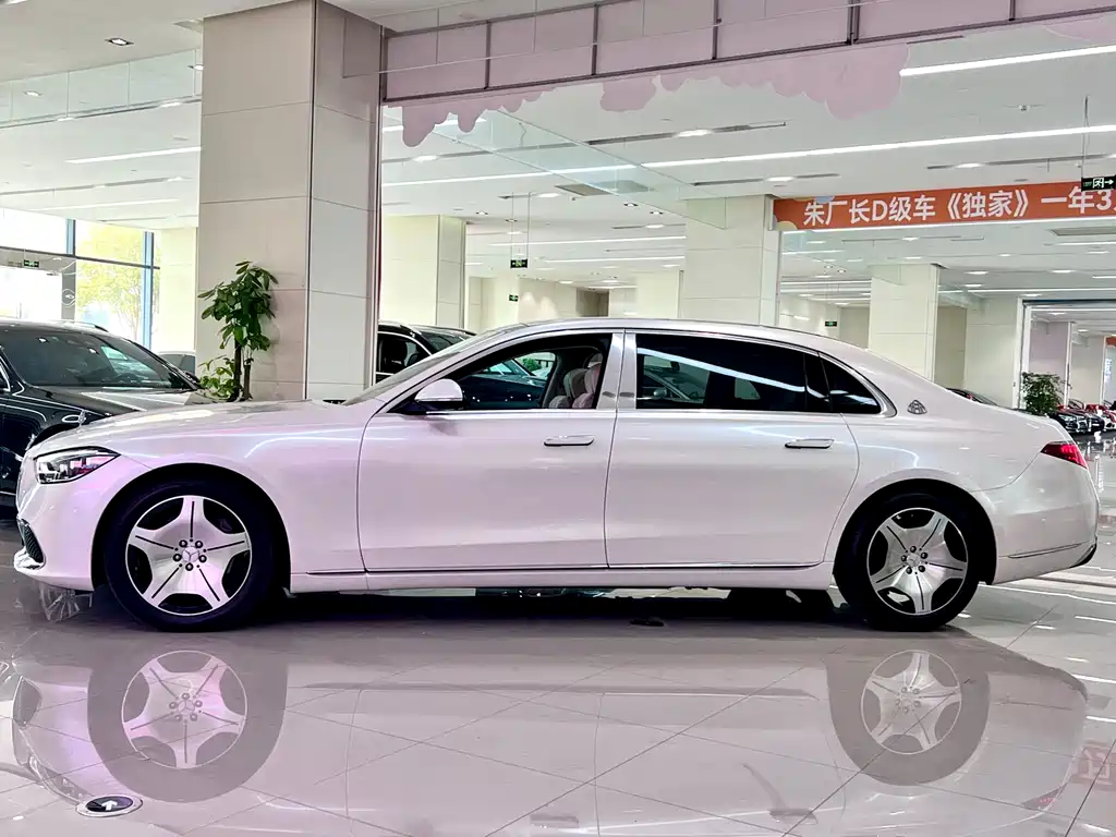 Mercedes-Benz Maybach S-Класс 2022