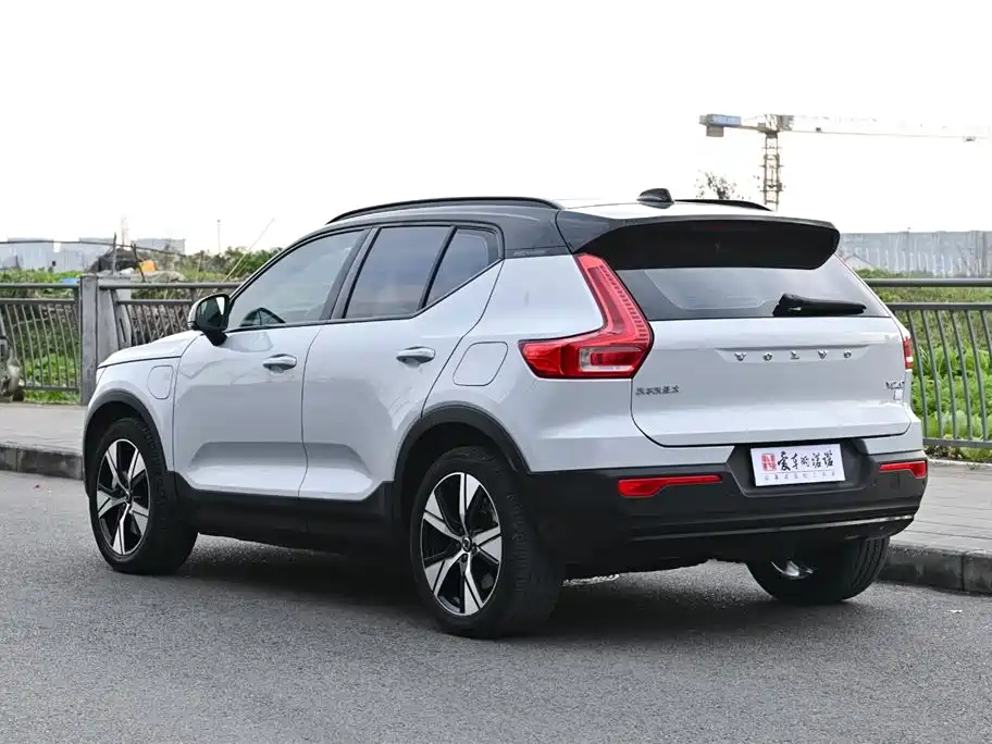 Volvo XC40 2021