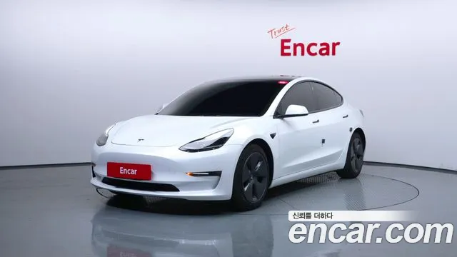 Tesla Model 3 2022