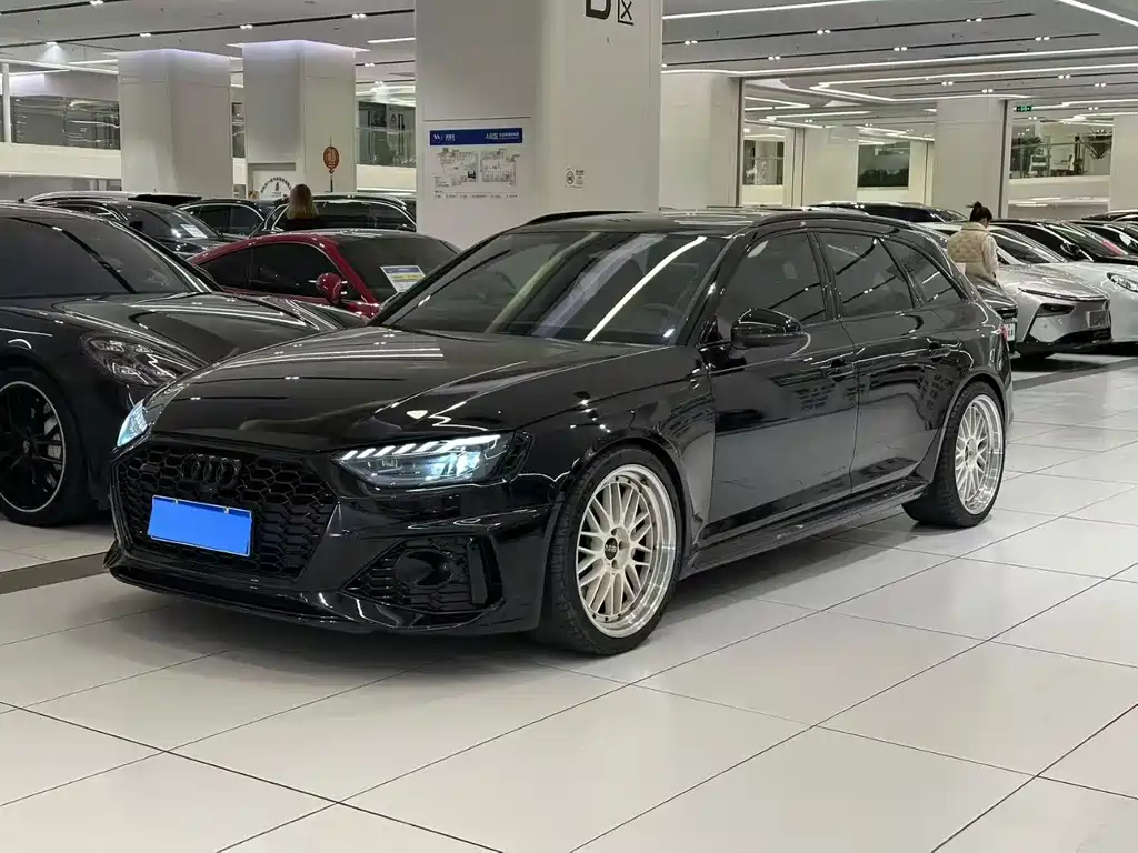Audi RS 4 2021