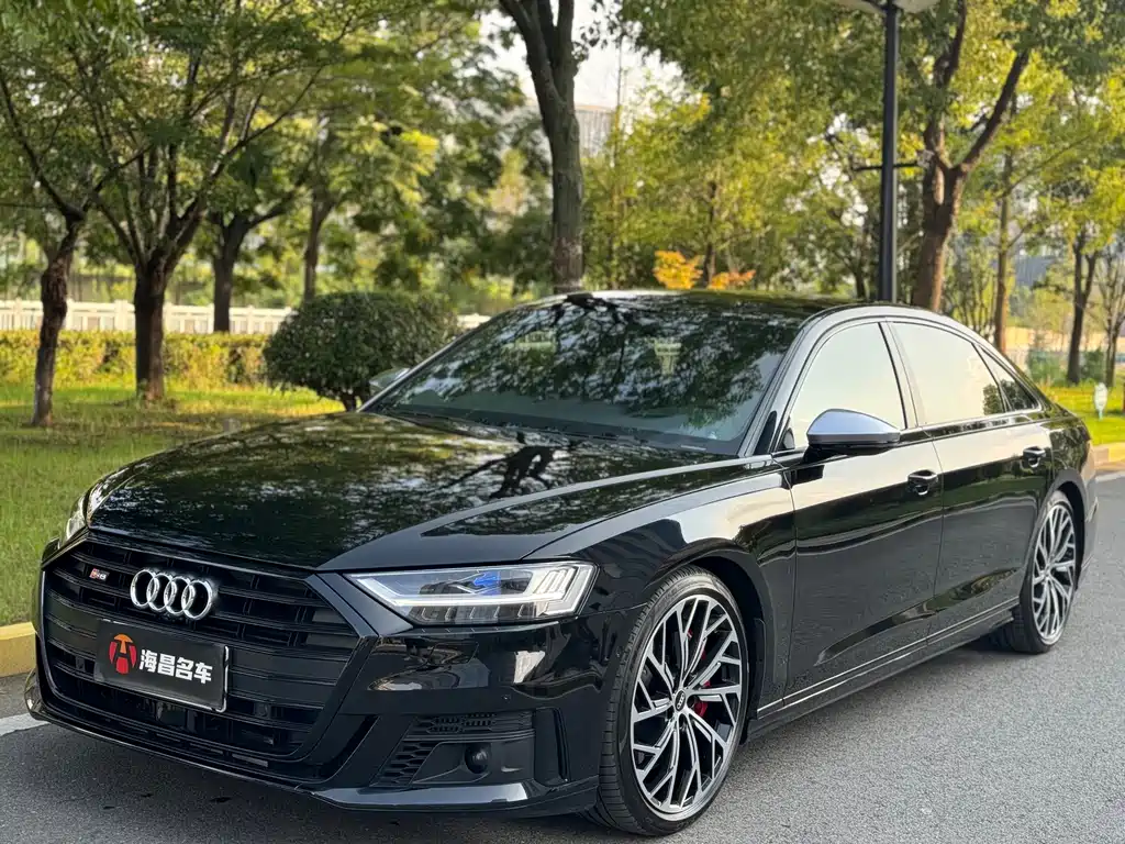 Audi S8 2023