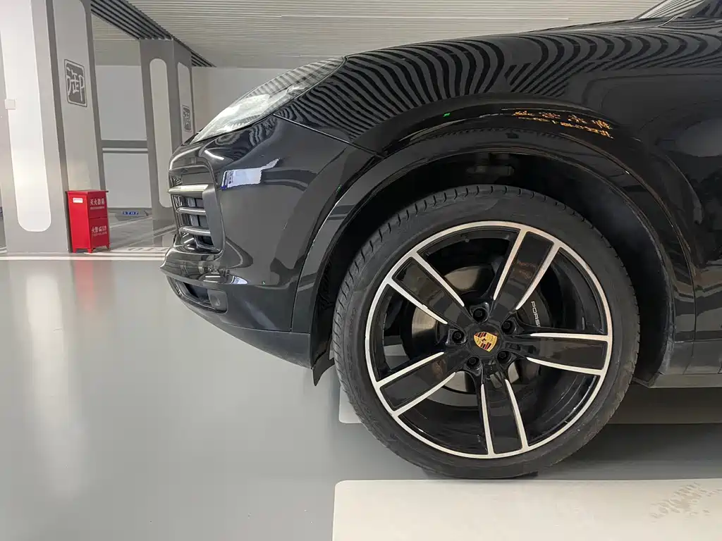 Porsche Cayenne 2023