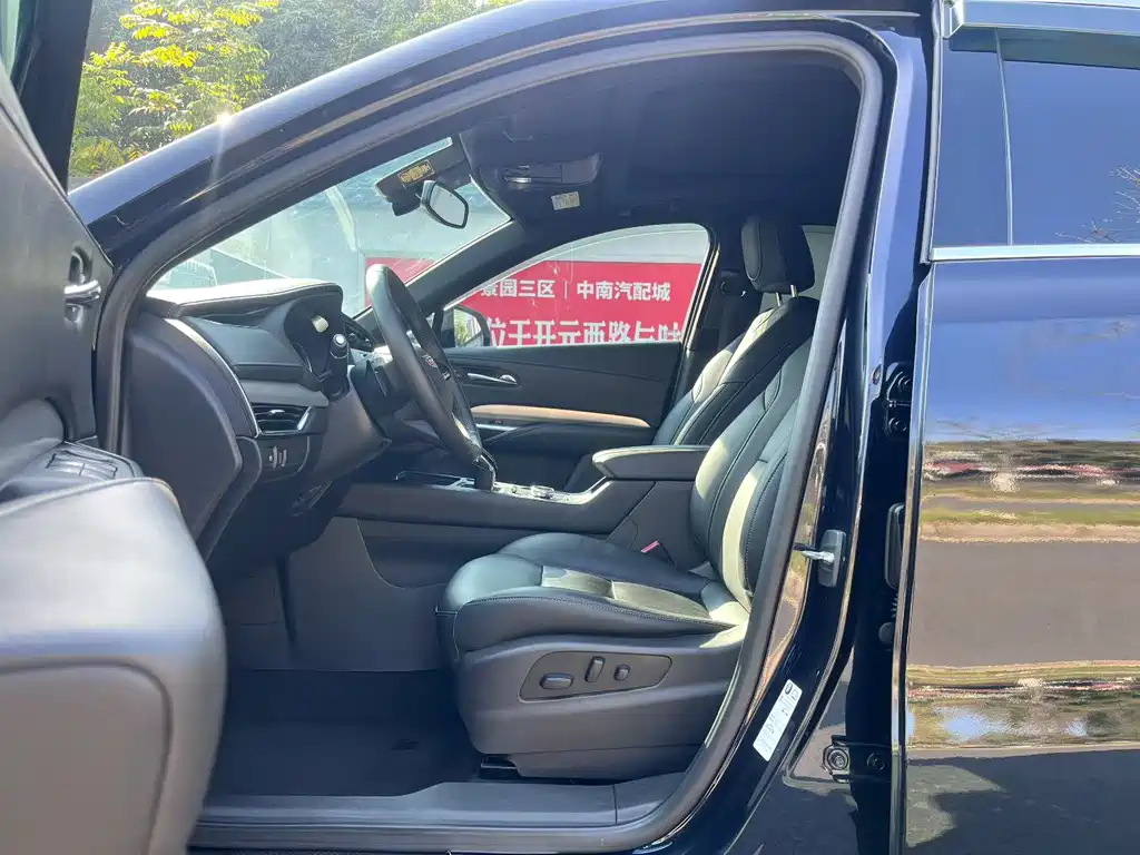 Cadillac XT4 2021