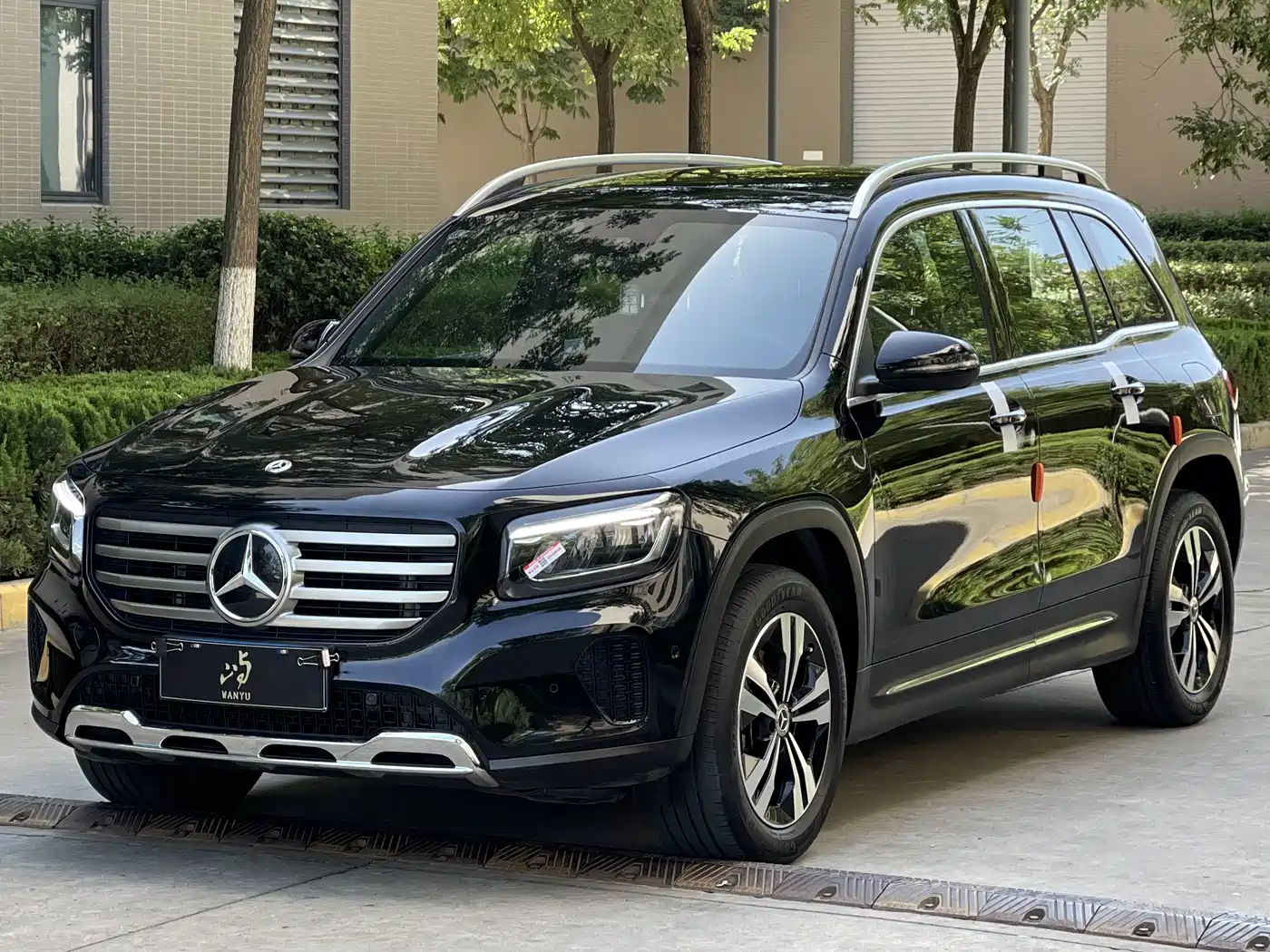 Mercedes-Benz GLB 2023