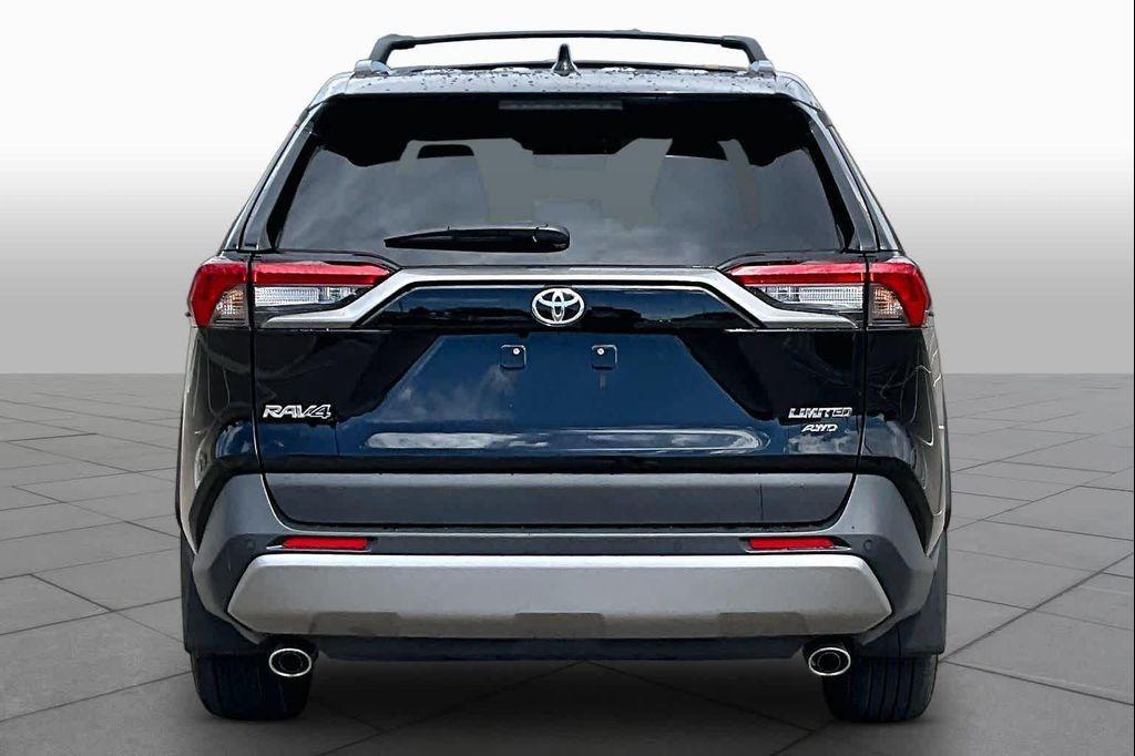 Toyota RAV4 2025