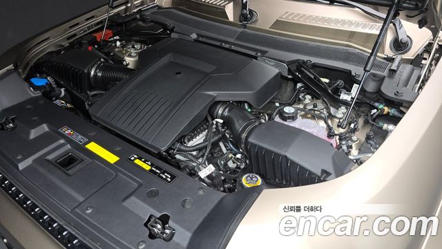 Land Rover Defender 2025