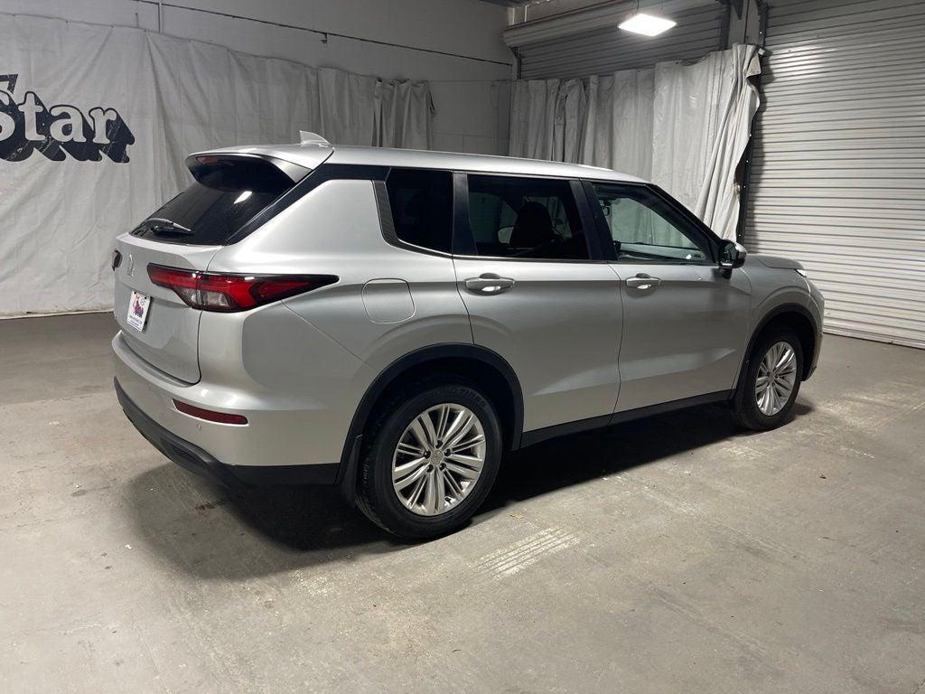 Mitsubishi Outlander 2024