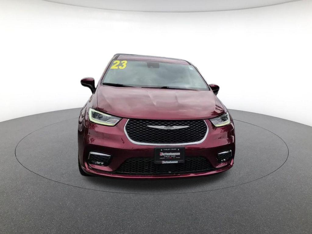 Chrysler Pacifica 2023