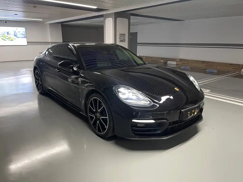 Porsche Panamera 2024