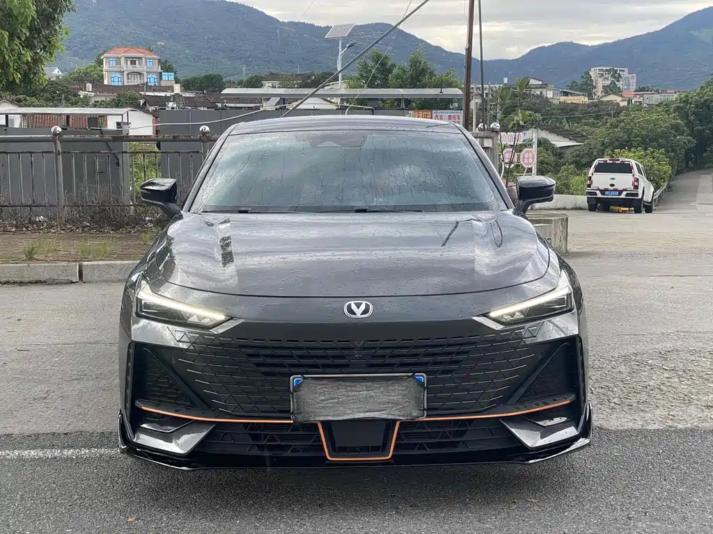 Changan UNI-V 2022
