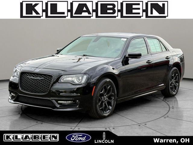 Chrysler 300 2023