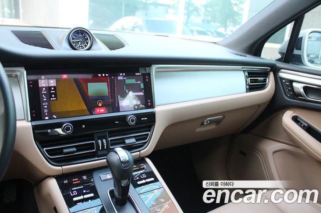 Porsche Macan 2022
