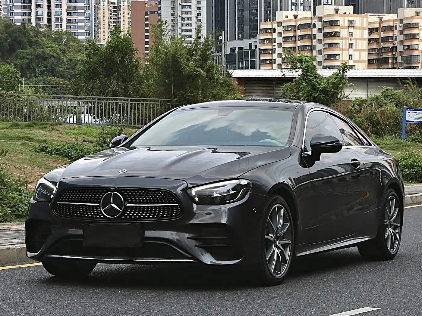 Mercedes-Benz E-Класс 2022