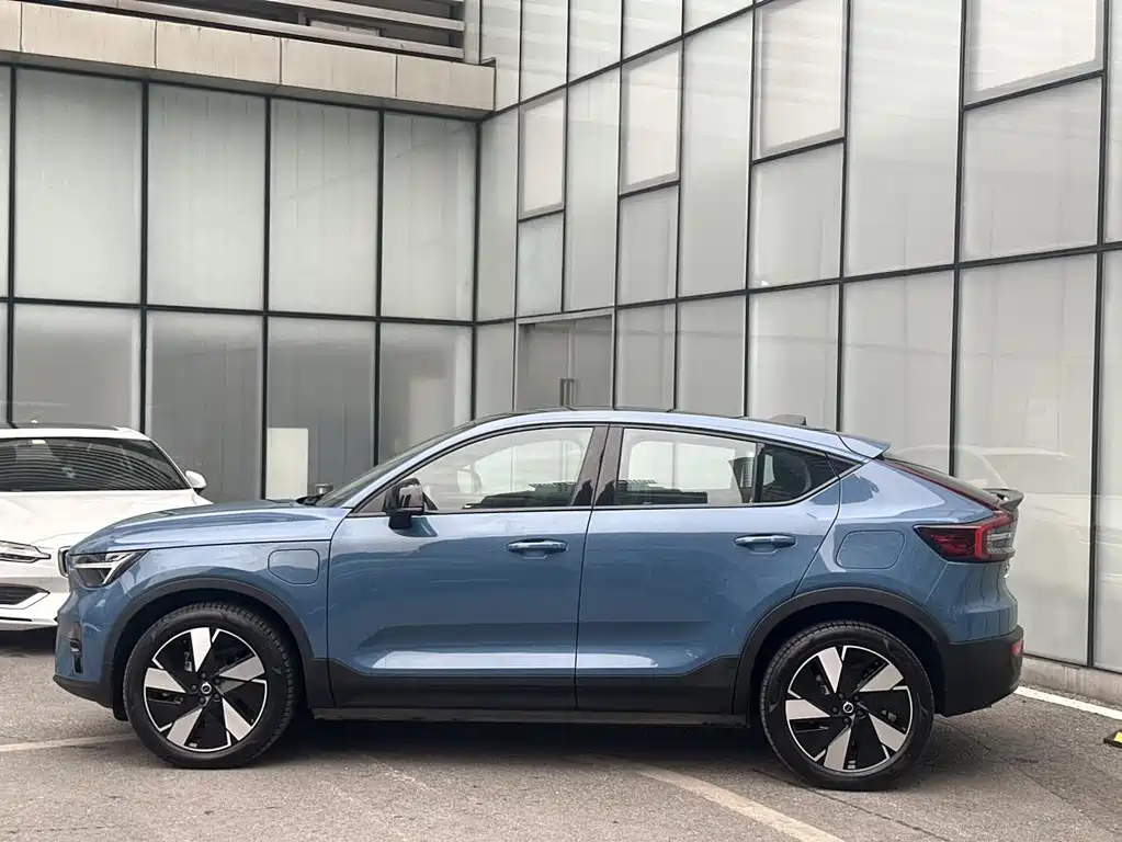 Volvo C40 2024