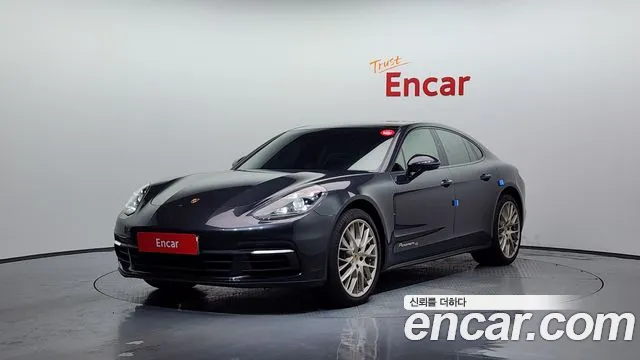 Porsche Panamera 2020