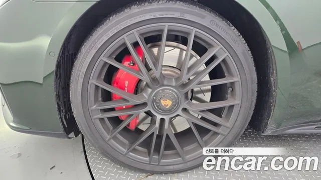 Porsche Panamera 2025
