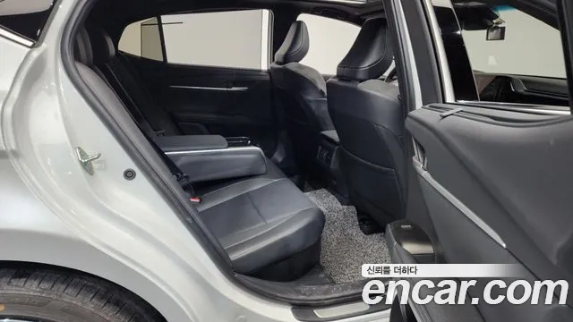 Toyota Camry 2025