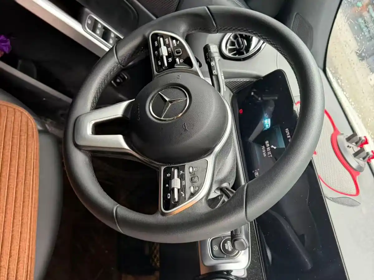 Mercedes-Benz GLB 2021