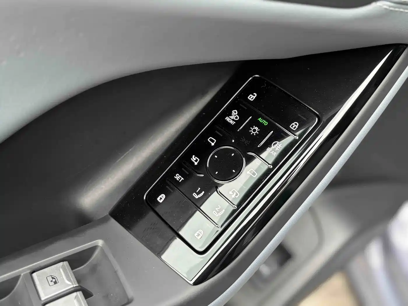 Audi e-tron 2025