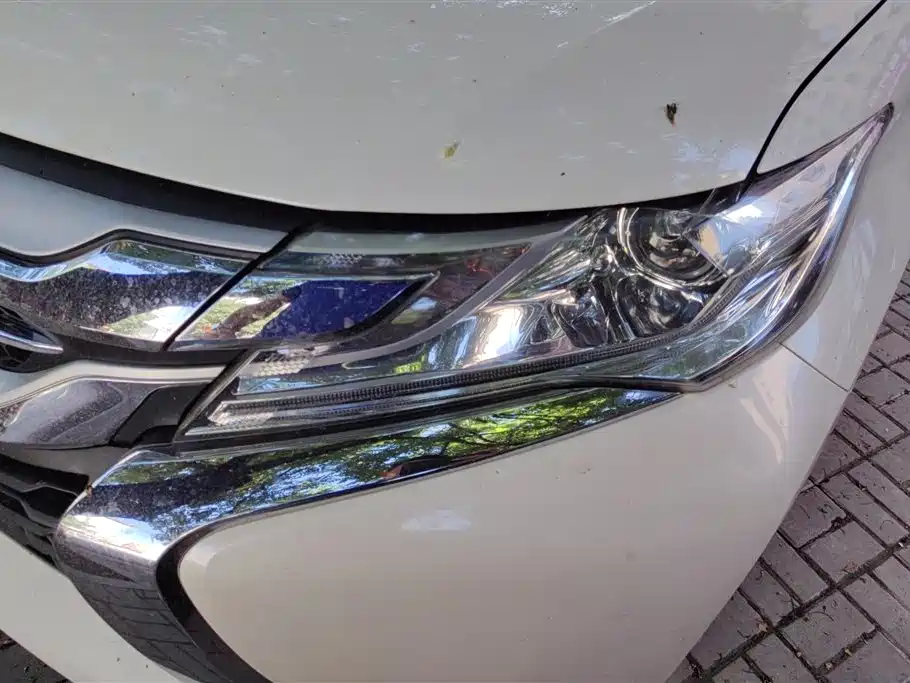 Mitsubishi Pajero 2020