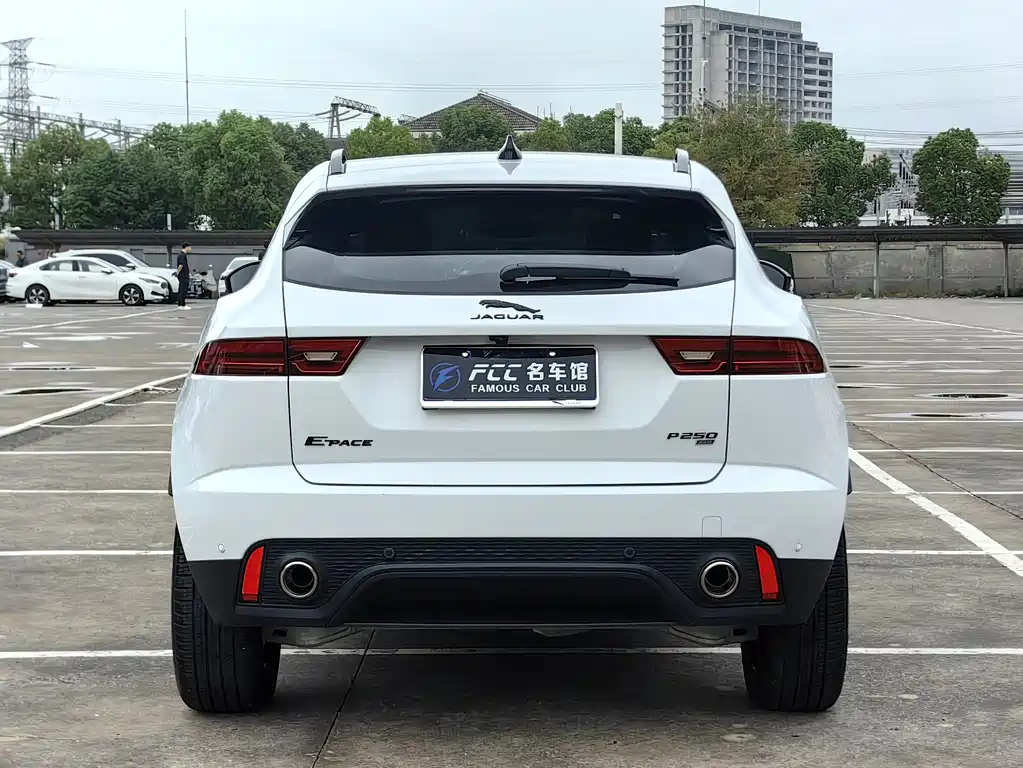 Jaguar E-Pace 2024