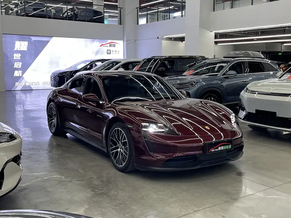 Porsche Taycan 2021