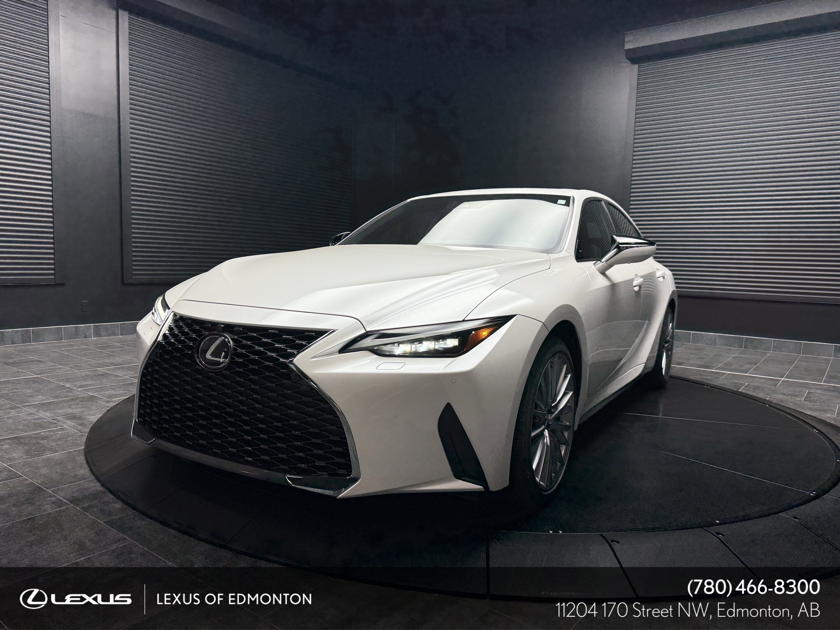 Lexus IS 2025