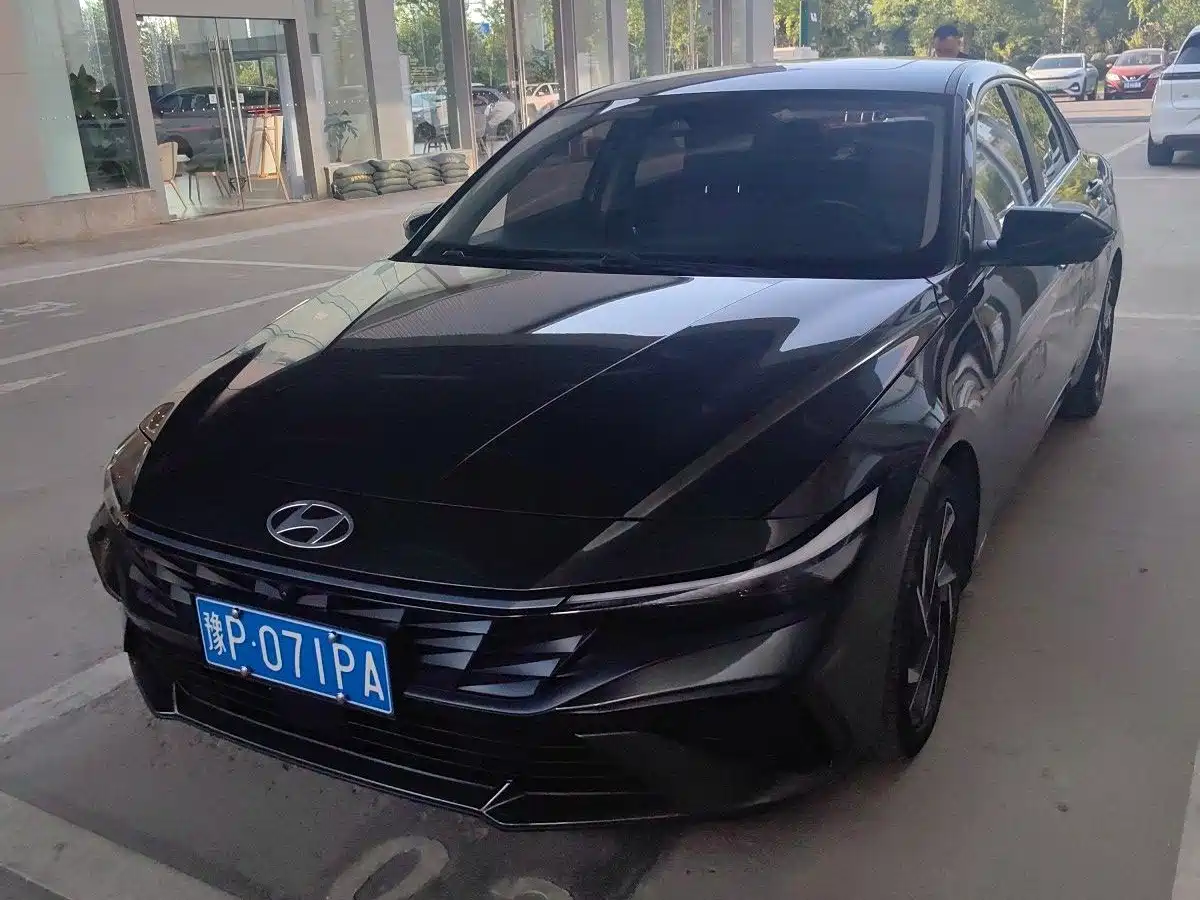 Hyundai Elantra 2023