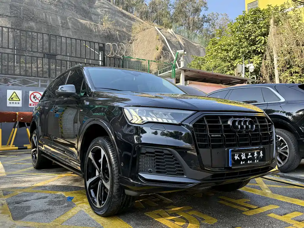 Audi Q7 2021