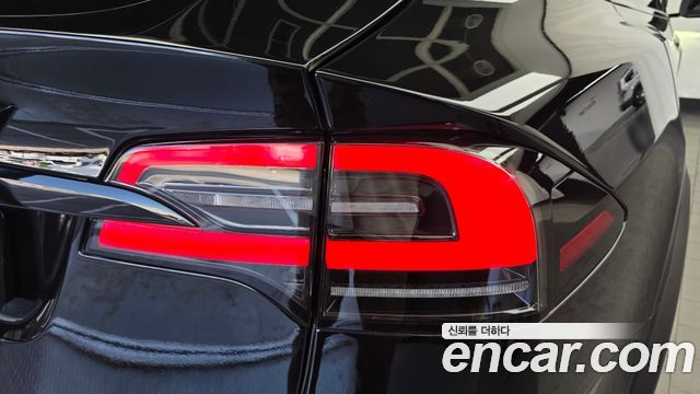 Tesla Model X 2024