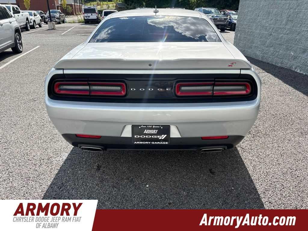 Dodge Challenger 2022